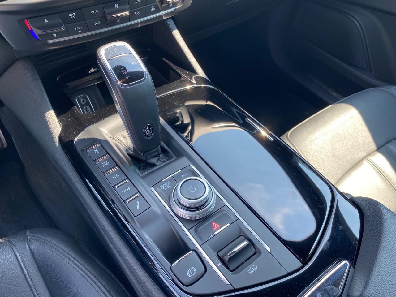 Maserati Levante Q4 3.0 350 CV V6 AWD Gransport