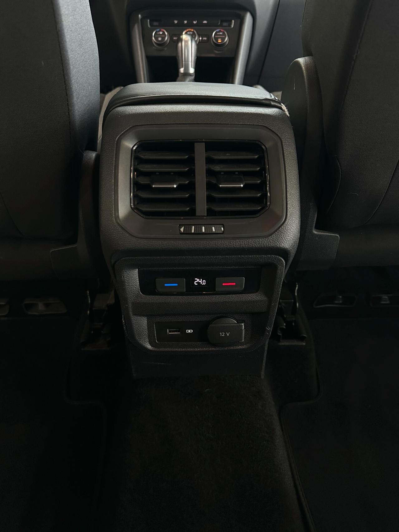 Volkswagen Tiguan 2.0 150cv 4Motion DSG CarPlay RADAR Finanziabile