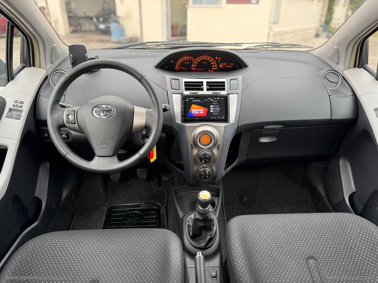 TOYOTA Yaris 1.0 5p. Sol GPL