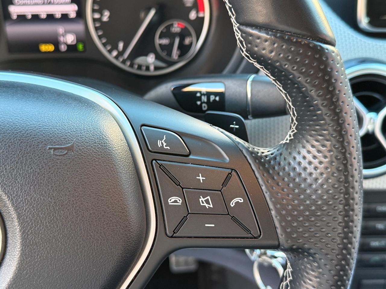 Mercedes B 200 CDI Autom Premium NAVI CAMERA 2014