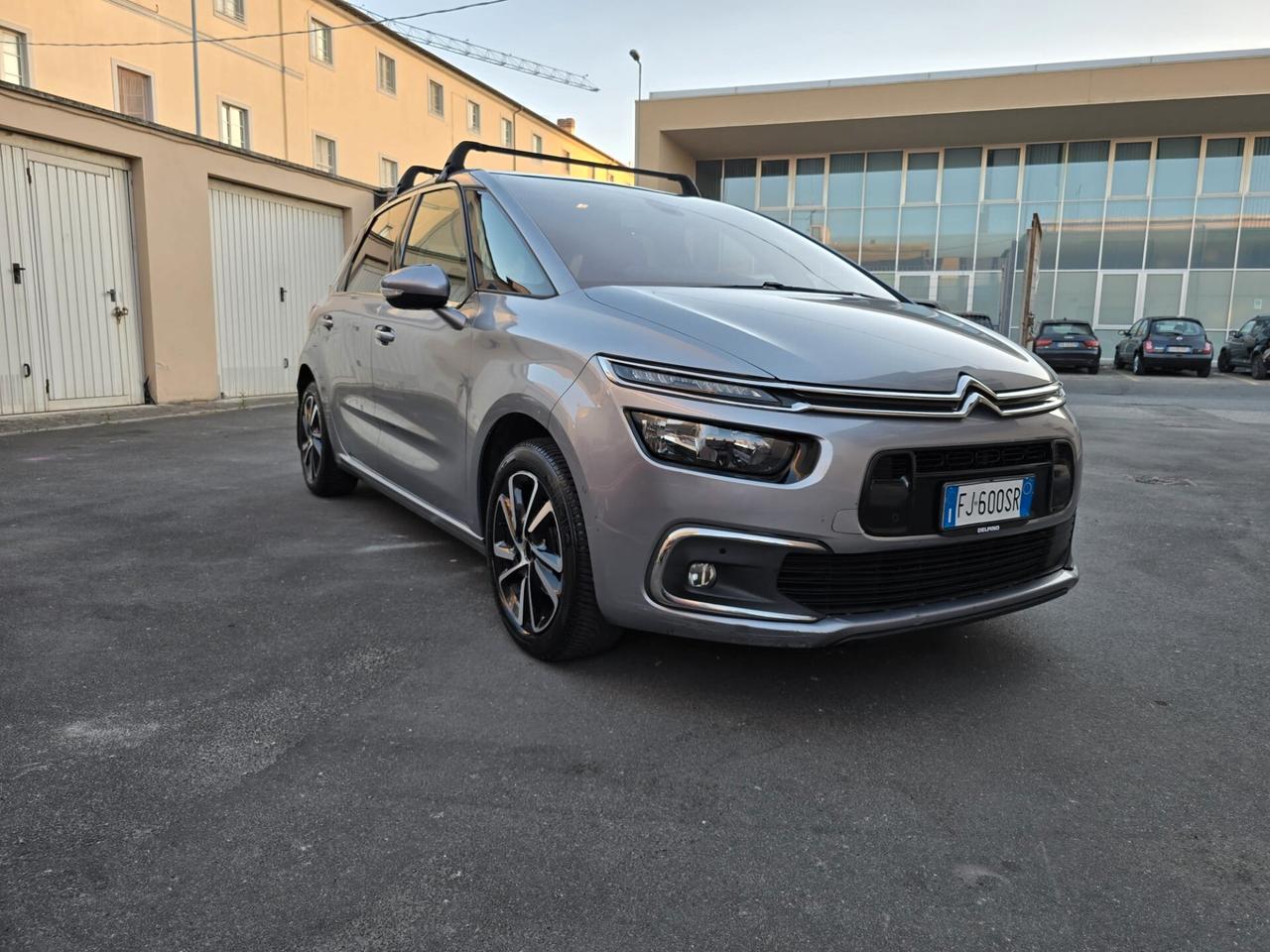 Citroen C4 Picasso BlueHDi 120 S&S Shine possibilita garanzia 12 mesi perfetta