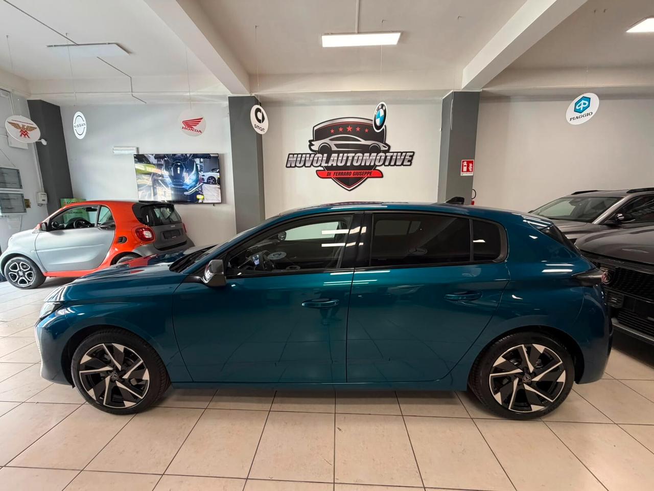 Peugeot 308 PureTech Turbo 130 S&S Allure rate da 170 € al mese