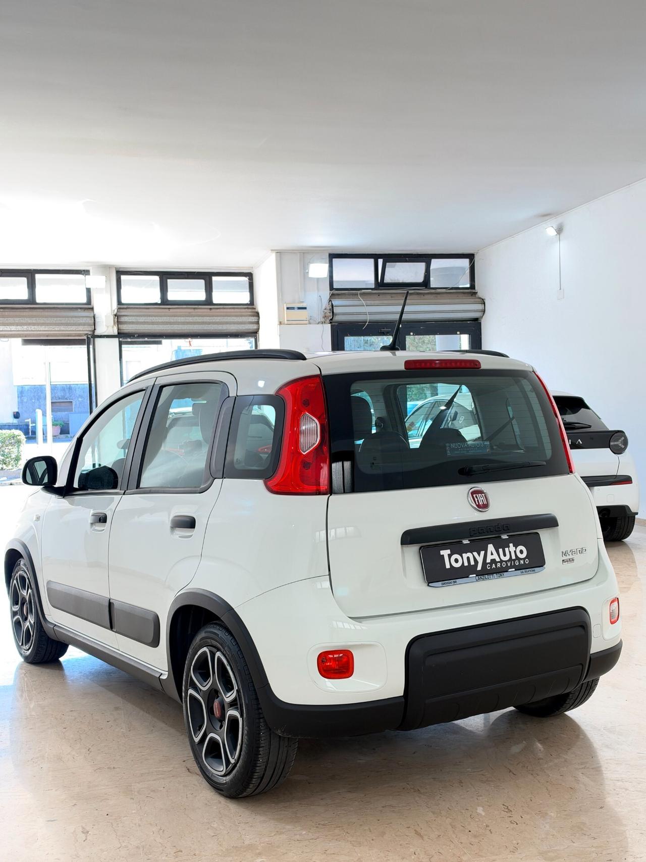 Fiat Panda 1.0 hybrid Easy Connect s adatta per NEO PATENTATI,BLUETOOTH,COMANDI AL VOLANTE,USB,SENSORI DI PARCH