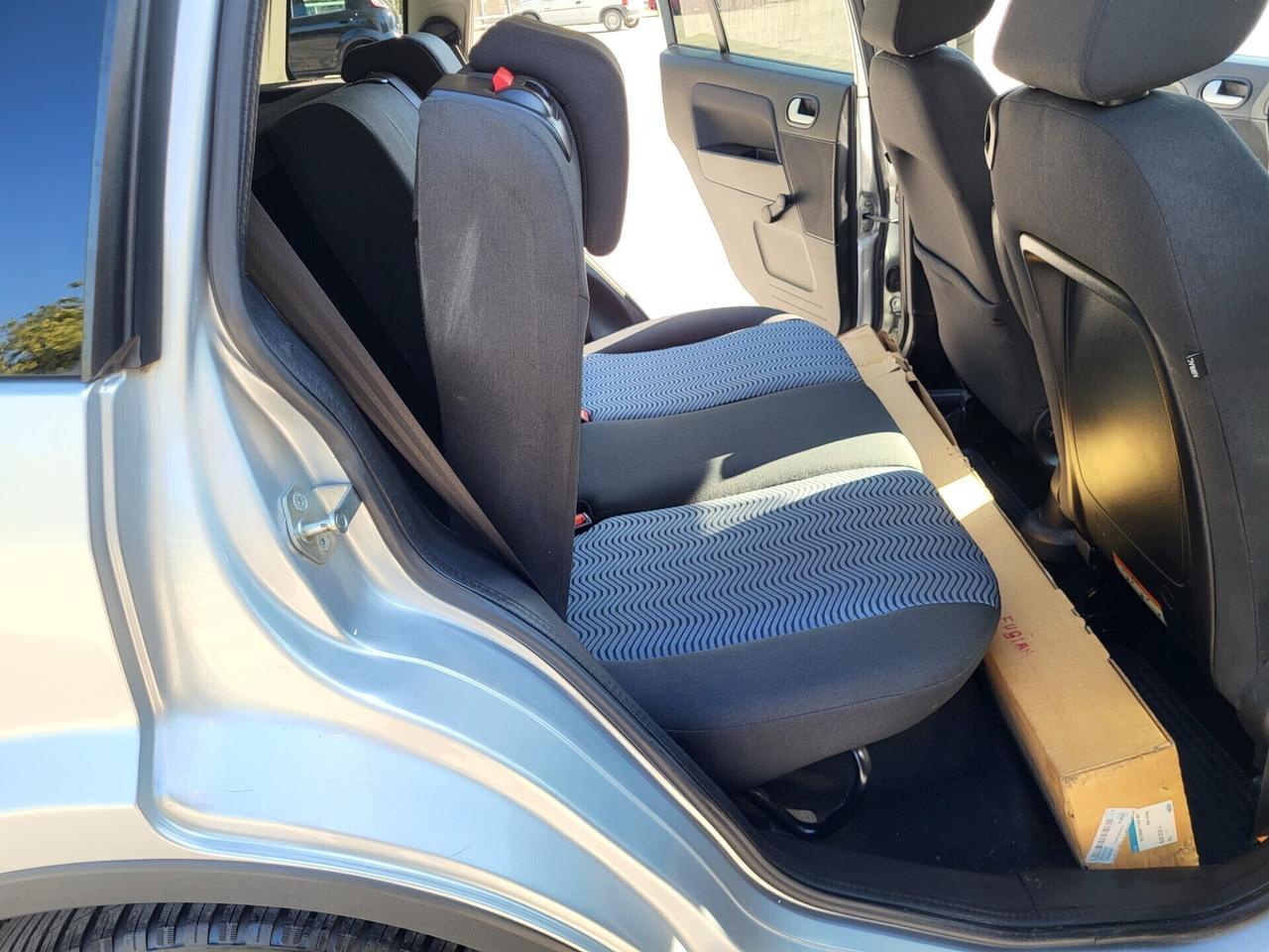 FORD FUSION 1,4 TDCi-GANCIO TRAINO-PORTAPACCHI