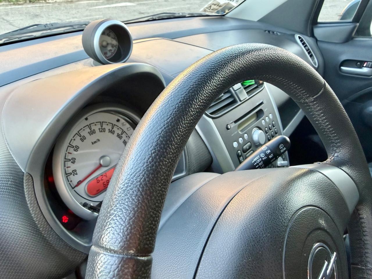 Opel Agila 1.2benz 94cv 2013 68.000km perfetta