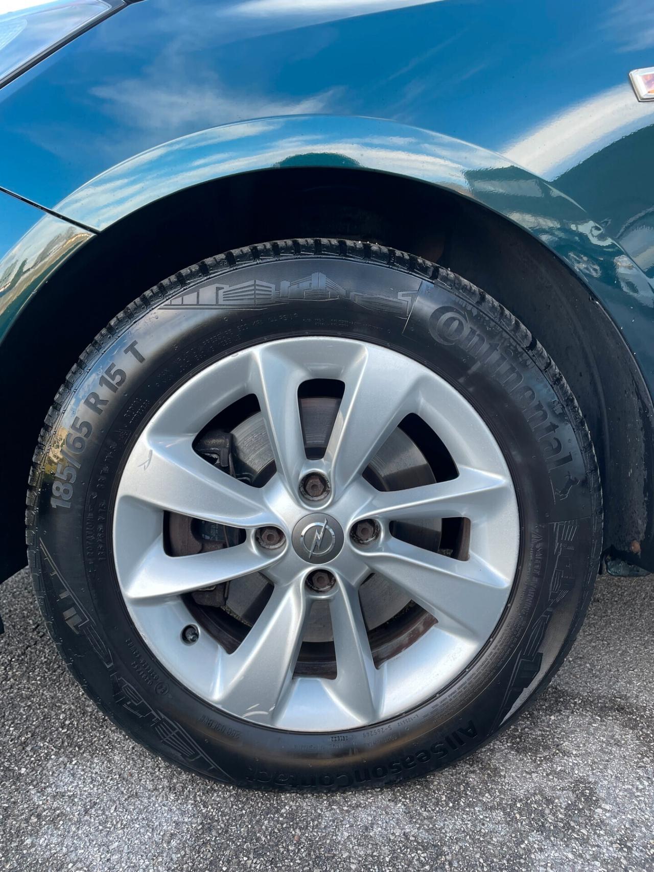 Opel Corsa Neopatentati