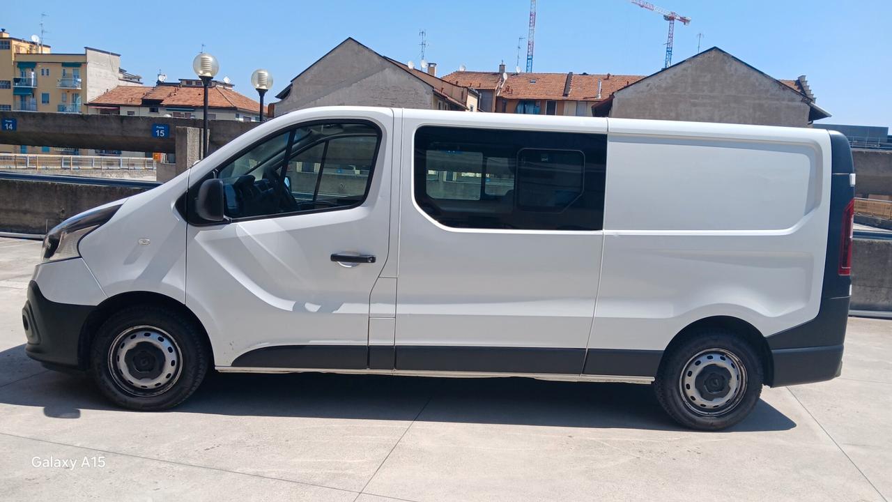 Renault Trafic T29 2.0 DCI 6 POSTI IVATO