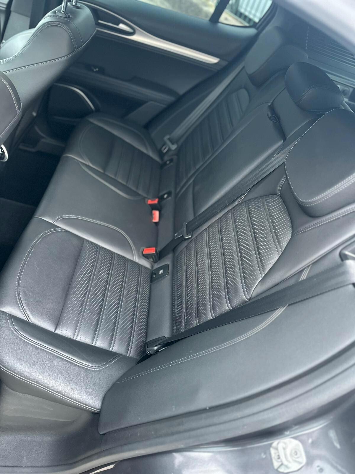 Alfa Romeo Stelvio 2.2 Turbodiesel 160 CV sport