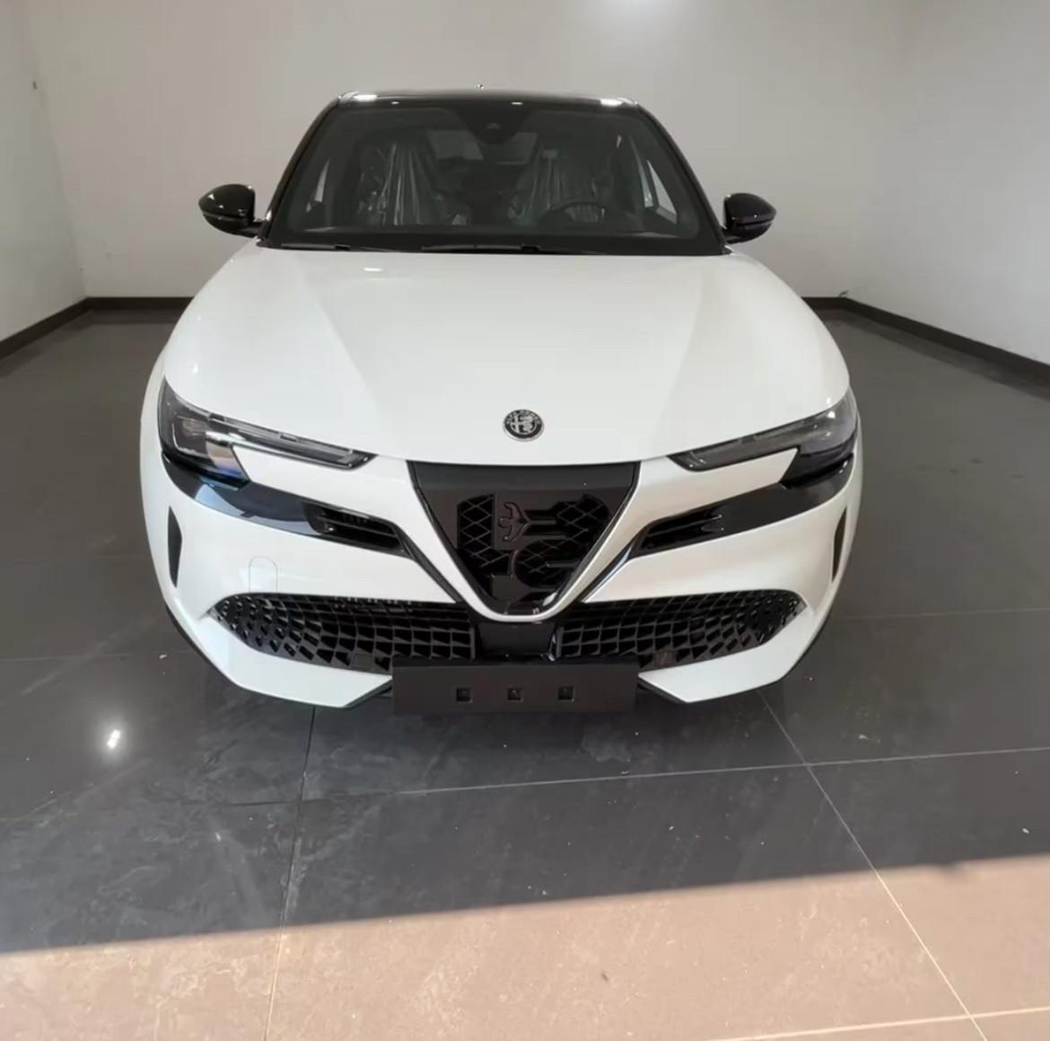 Alfa Junior 1.2 145 CV Hybrid a*f*f*a*r*e