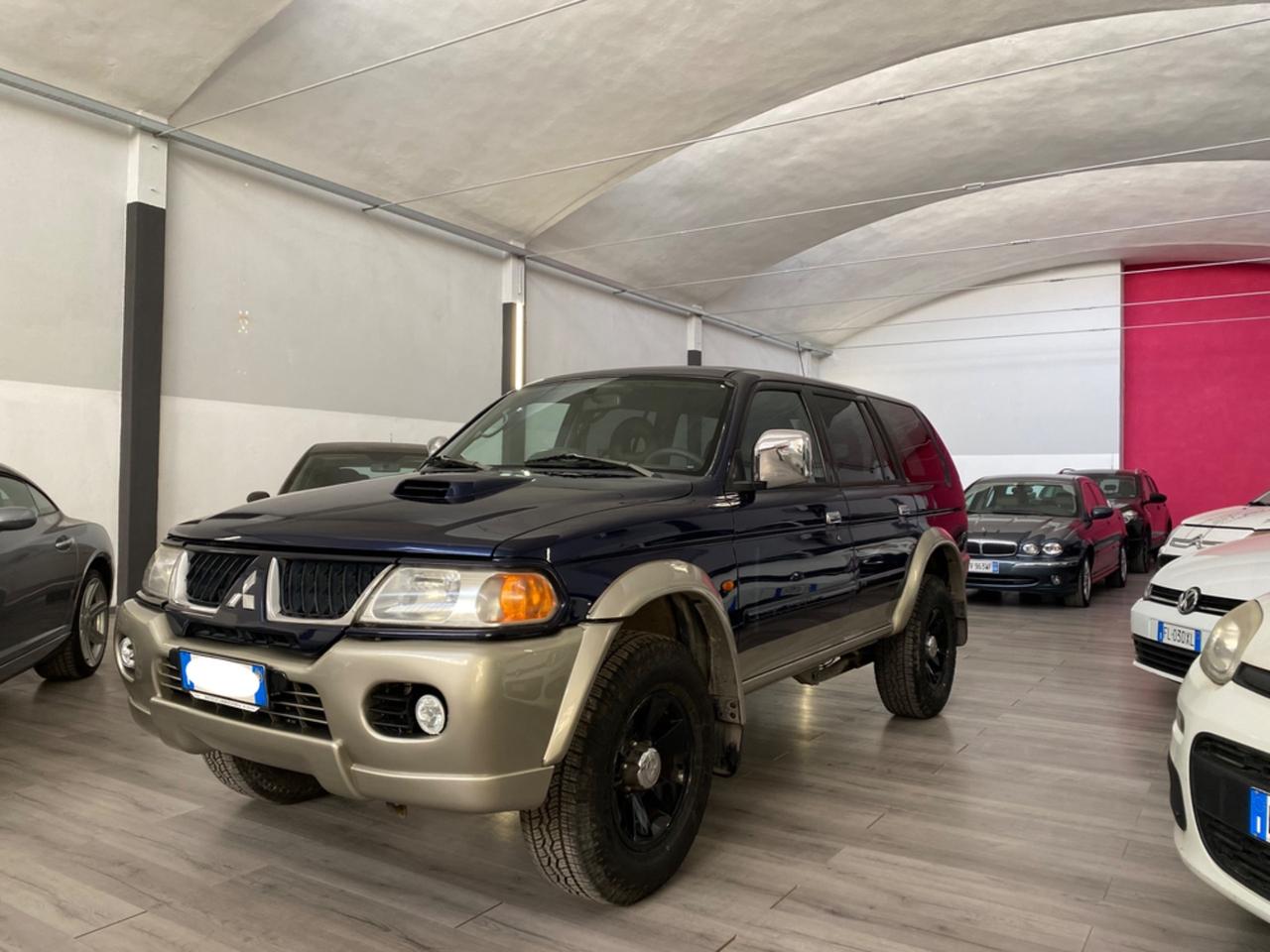 Mitsubishi Pajero Sport 2.5 TDI Instyle