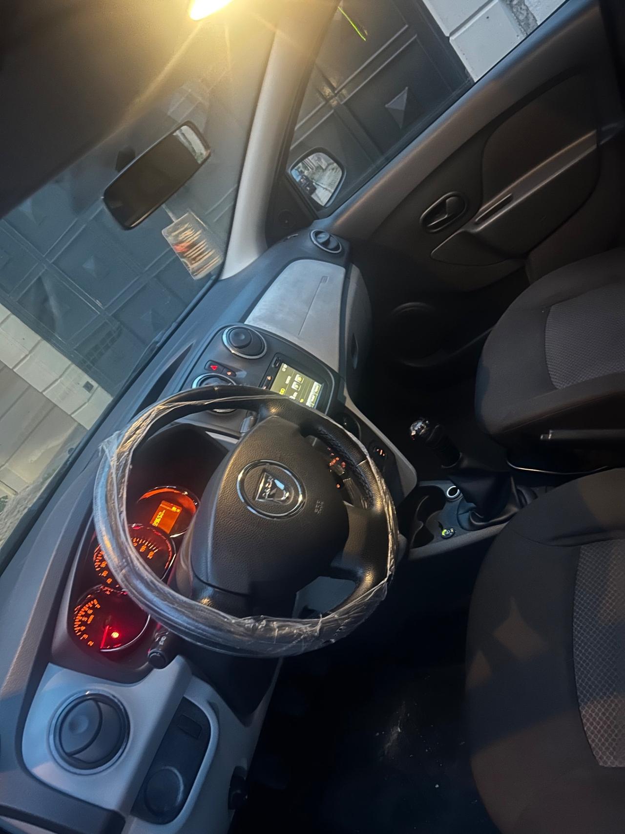 Dacia Sandero 1.2 GPL 75CV