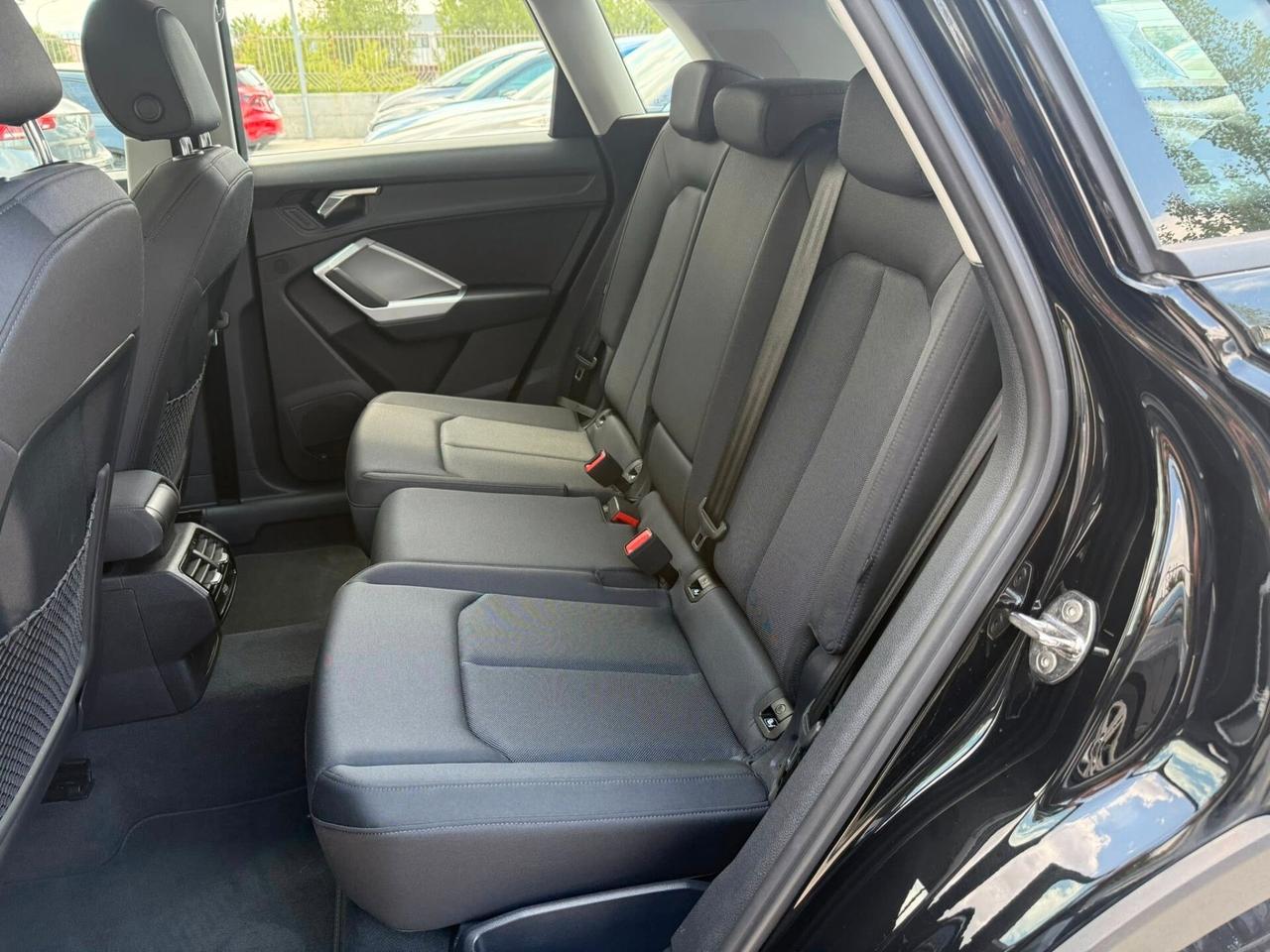 Audi Q3 2.0 TDI 150CV STRONIC (VARI ACCESSORI)