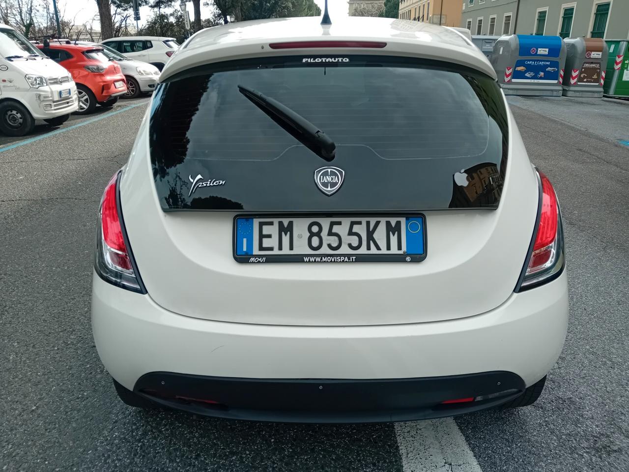 Lancia Ypsilon 1.2 69 CV 5 porte S&S Platinum