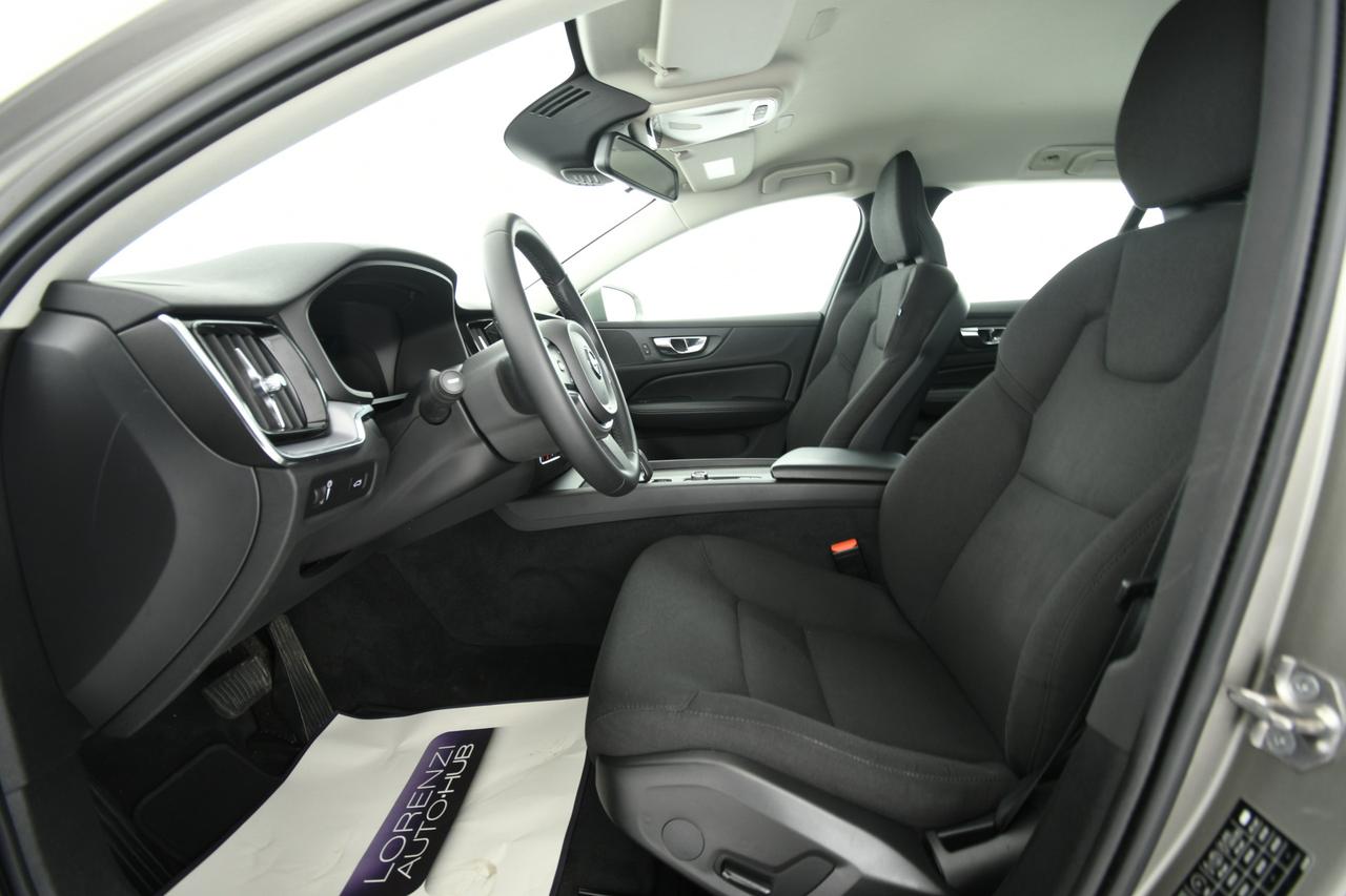 VOLVO V60 2.0 b4 Momentum Business auto NEOPATENTATI+C17"