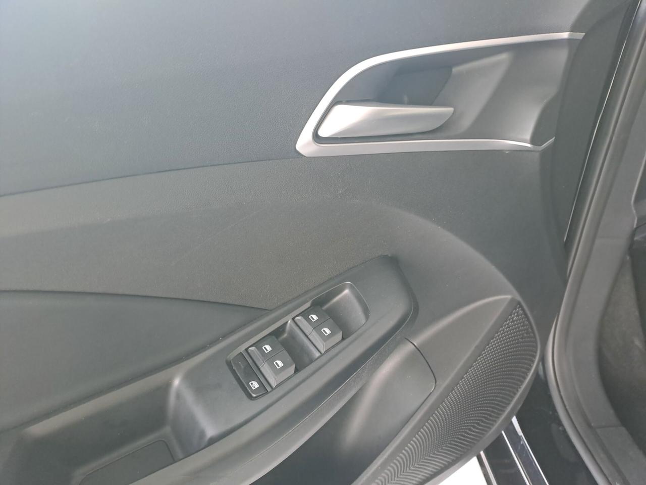 MG3 1.5 Hybrid+ Luxury km 23572 garanzia 7 Anni