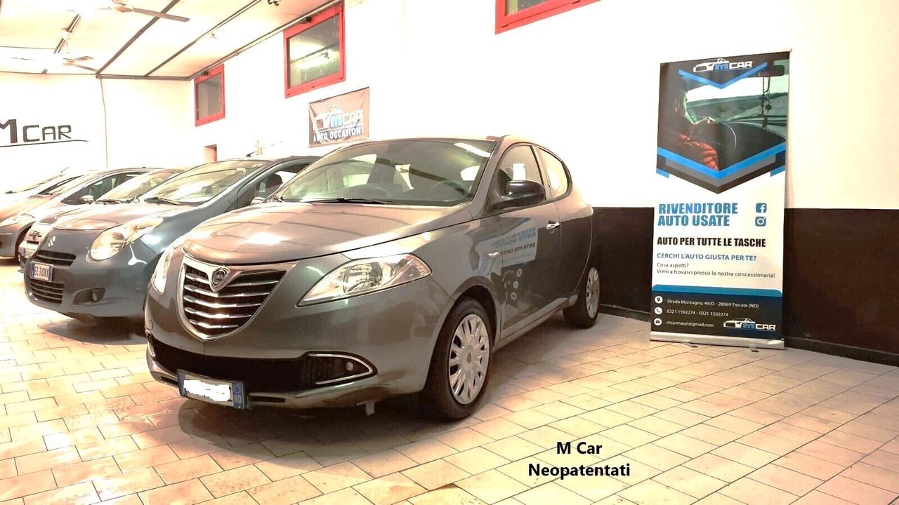 Lancia Ypsilon 1.2 69 CV 5 porte S&S Platinum