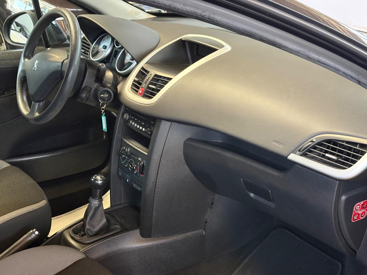 Peugeot 207 1.4 8V 75CV 5p. Energie Sport ECO GPL