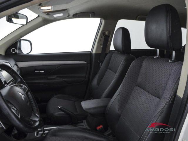 MITSUBISHI OUTLANDER 2.2 DI-D 4WD Instyle 7p. - PER OPERATORI DEL SETTO