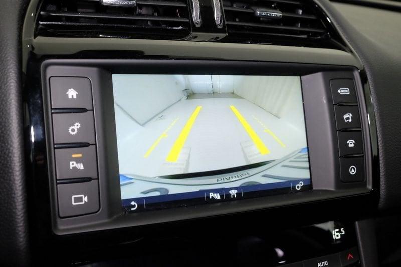 Jaguar F-Pace 2015 Diesel 2.0d i4 Pure awd 180cv my18