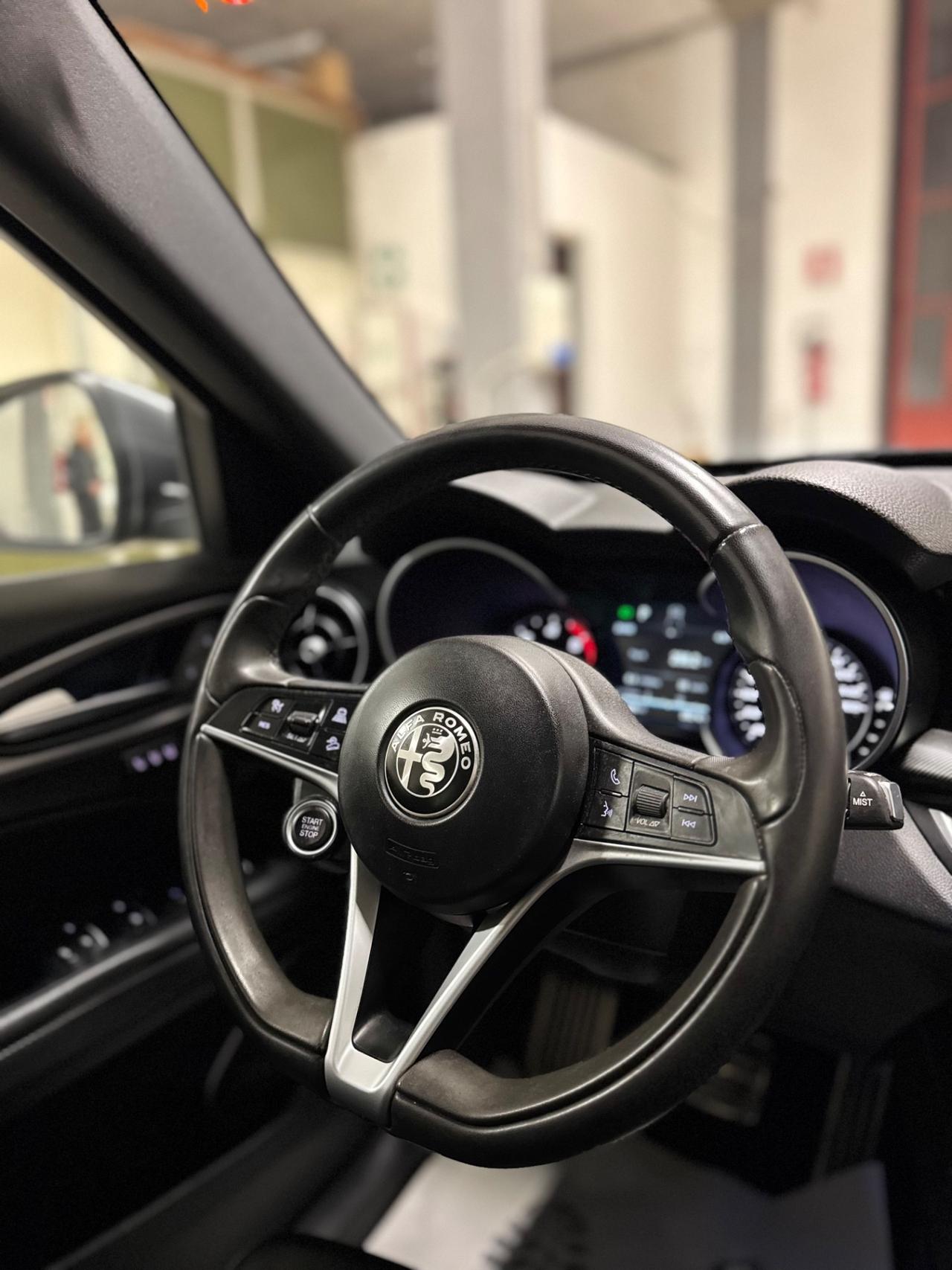 Alfa Romeo Stelvio 2.2 Turbodiesel 210 CV AT8 Q4 Super