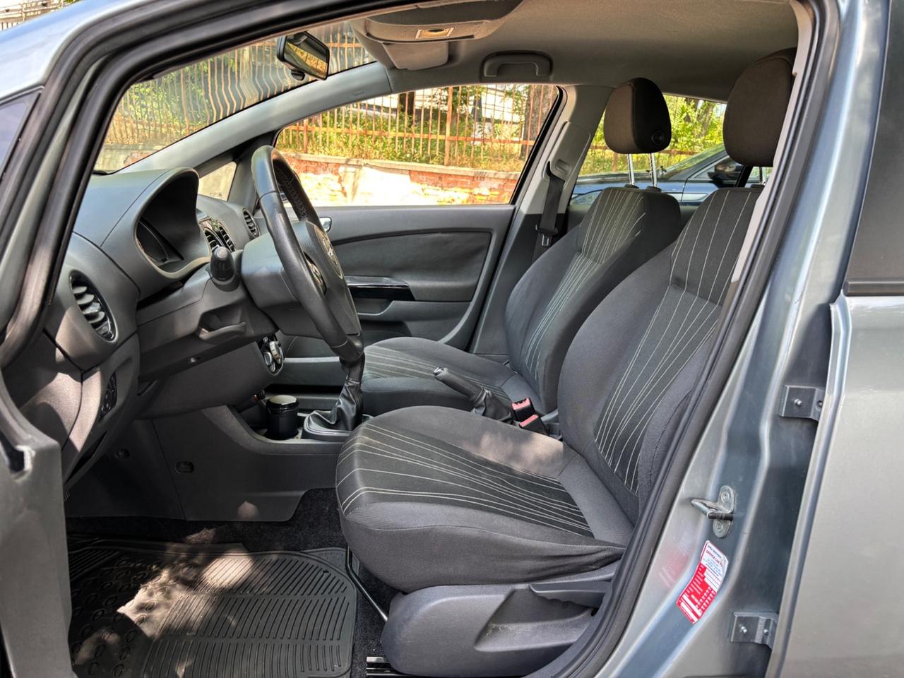 Opel Corsa 1.2 5 porte Club