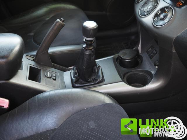 TOYOTA RAV 4 2.2 D-4WD Luxury