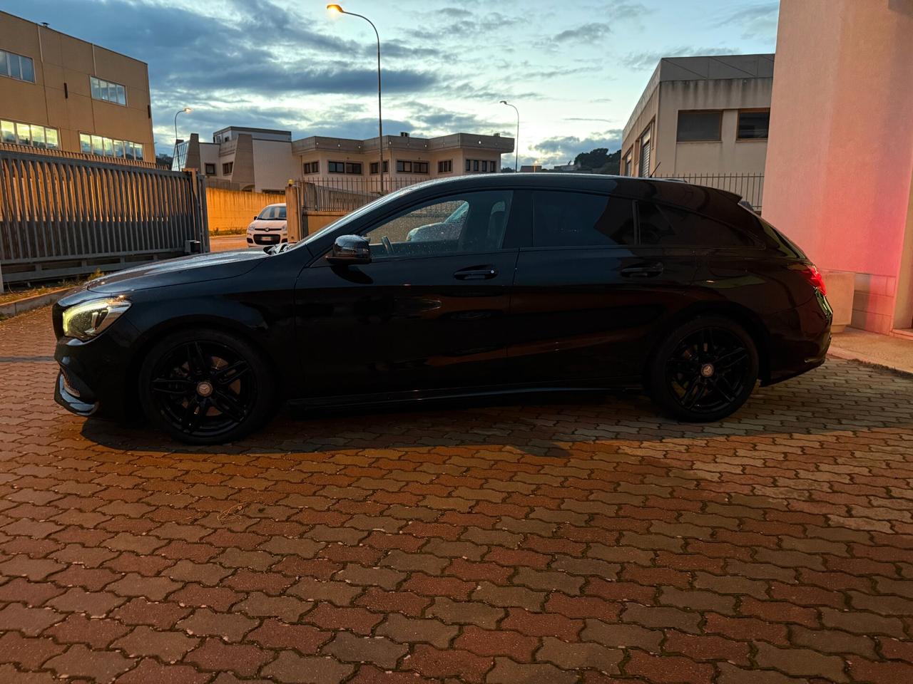 Mercedes-benz CLA 220 d S.W. 4Matic Automatic Premium AMG