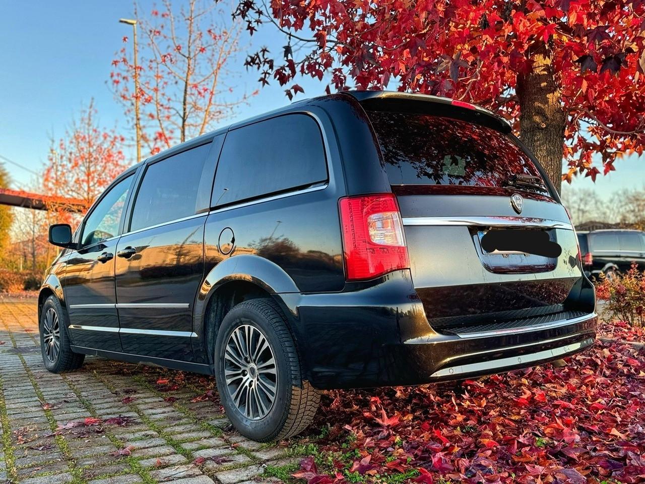 Lancia Voyager 2.8 Turbodiesel Platinum 177 CV