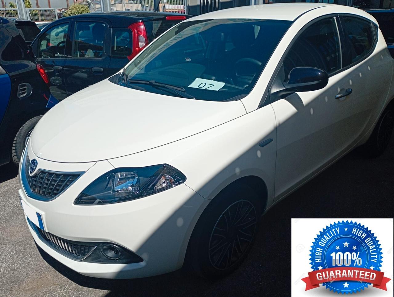 Lancia Ypsilon 1.0 FireFly 5 porte S&S Hybrid Alberta Ferretti