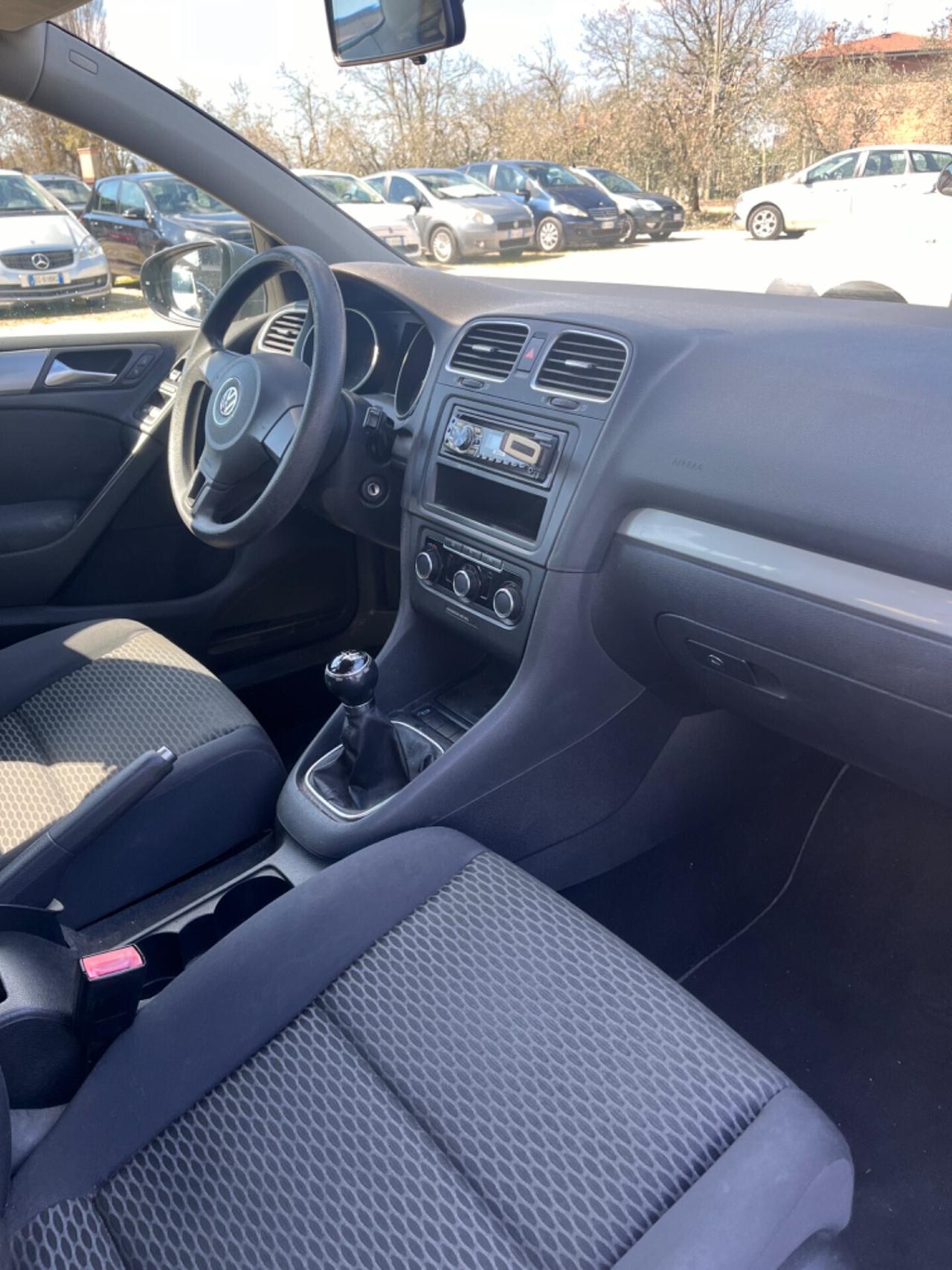 Volkswagen Golf6 1.6TDI Sport Edition NEOPATENTAT