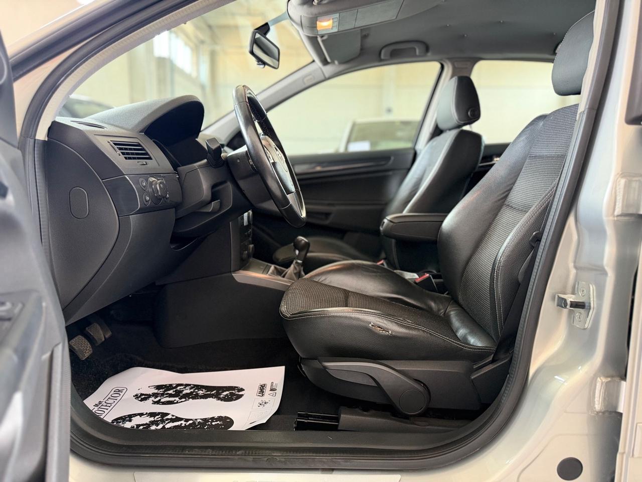 Opel Astra 1.6 16V Twinport 5 porte Cosmo GANCIO TRAINO
