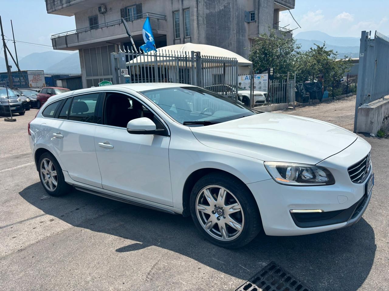 Volvo V60 D4 Momentum 2.0 163CV CAMBIO AUTOMATICO