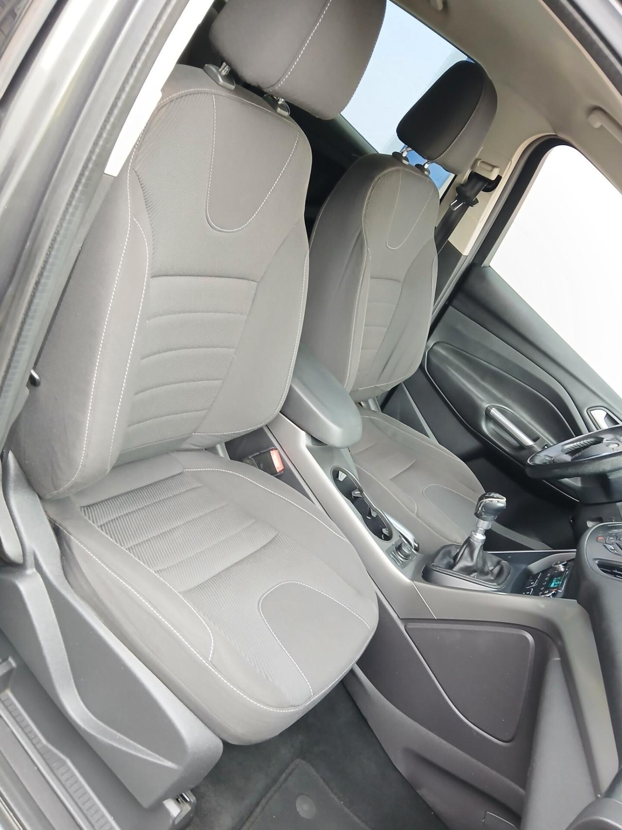 Ford Kuga 2,0 EURO 6 TAGLIANDI CERTIFICATI