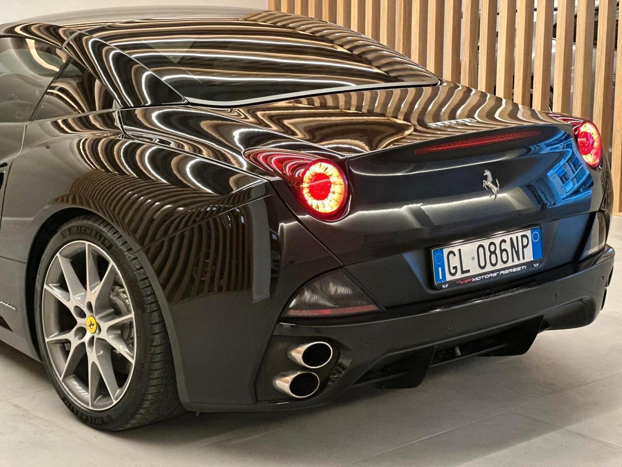 FERRARI CALIFORNIA 4.3 V8 DCT LIMITED