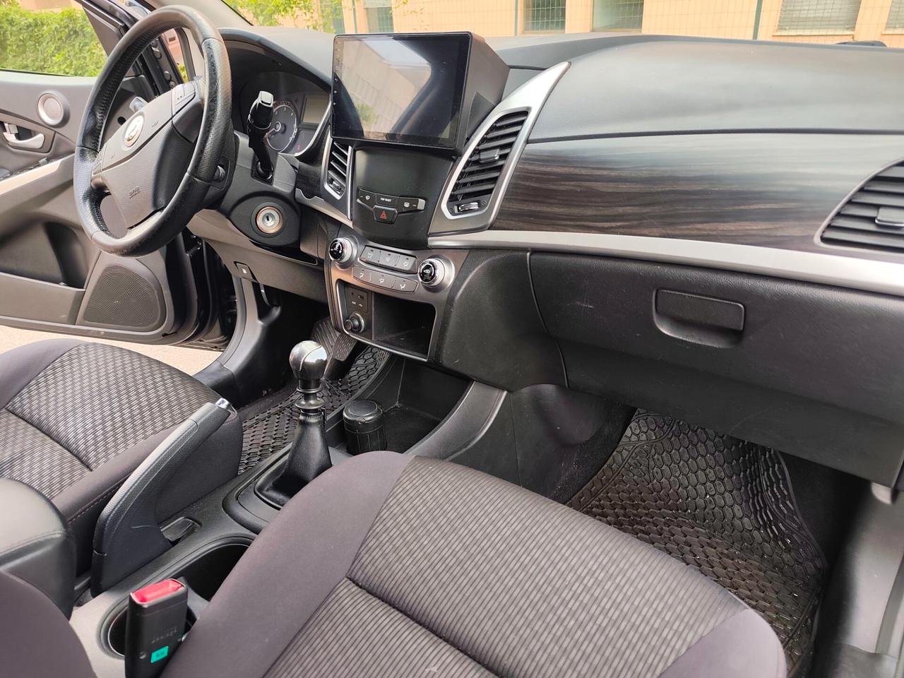 Ssangyong Korando 2.0 e-XDi euro 5B schermo android