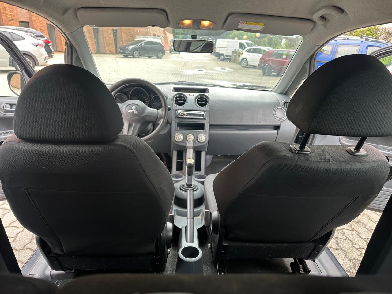 Mitsubishi Colt 1.1 12V 3p. Inform
