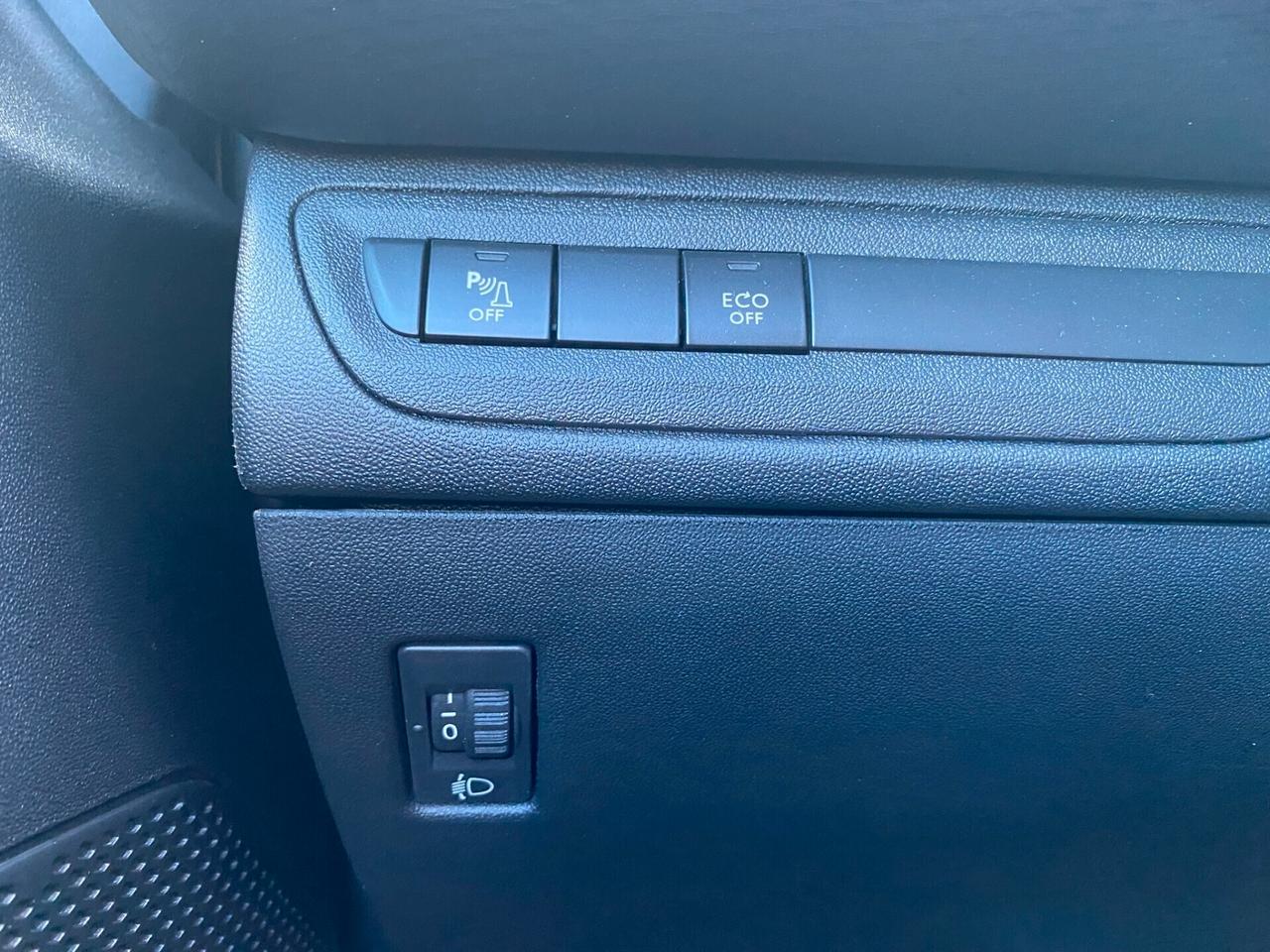 Peugeot 208 PureTech 82 Stop&Start 5 porte Allure >PERFETTA !!!