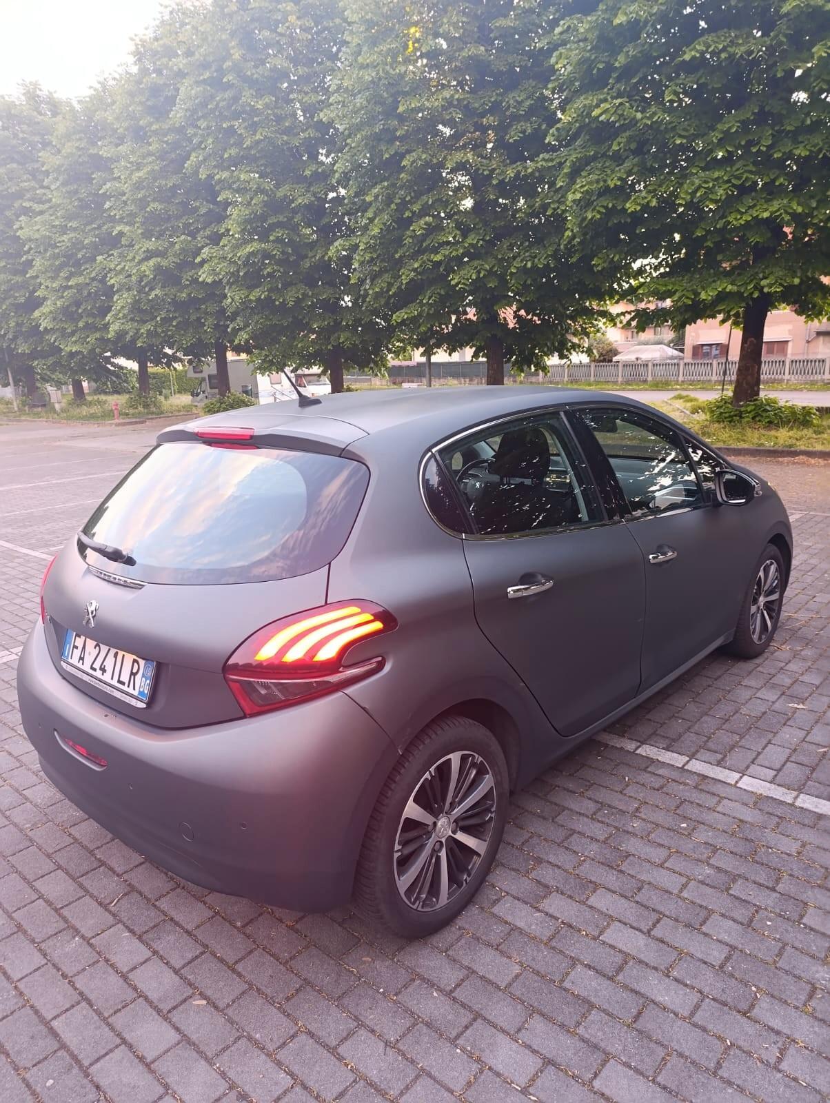 Peugeot 208 PureTech 82 ETG5 S&S 5 porte Allure