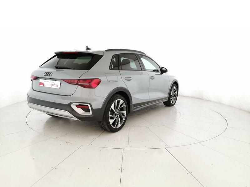 Audi A3 allstreet 2.0 tdi Identity Contrast 150cv s-tronic