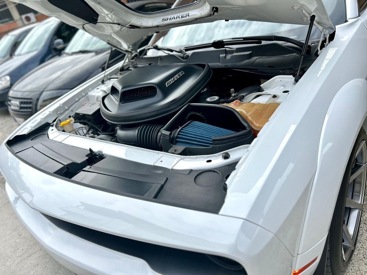 Dodge Challenger 5.7 V8 Shaker wide body