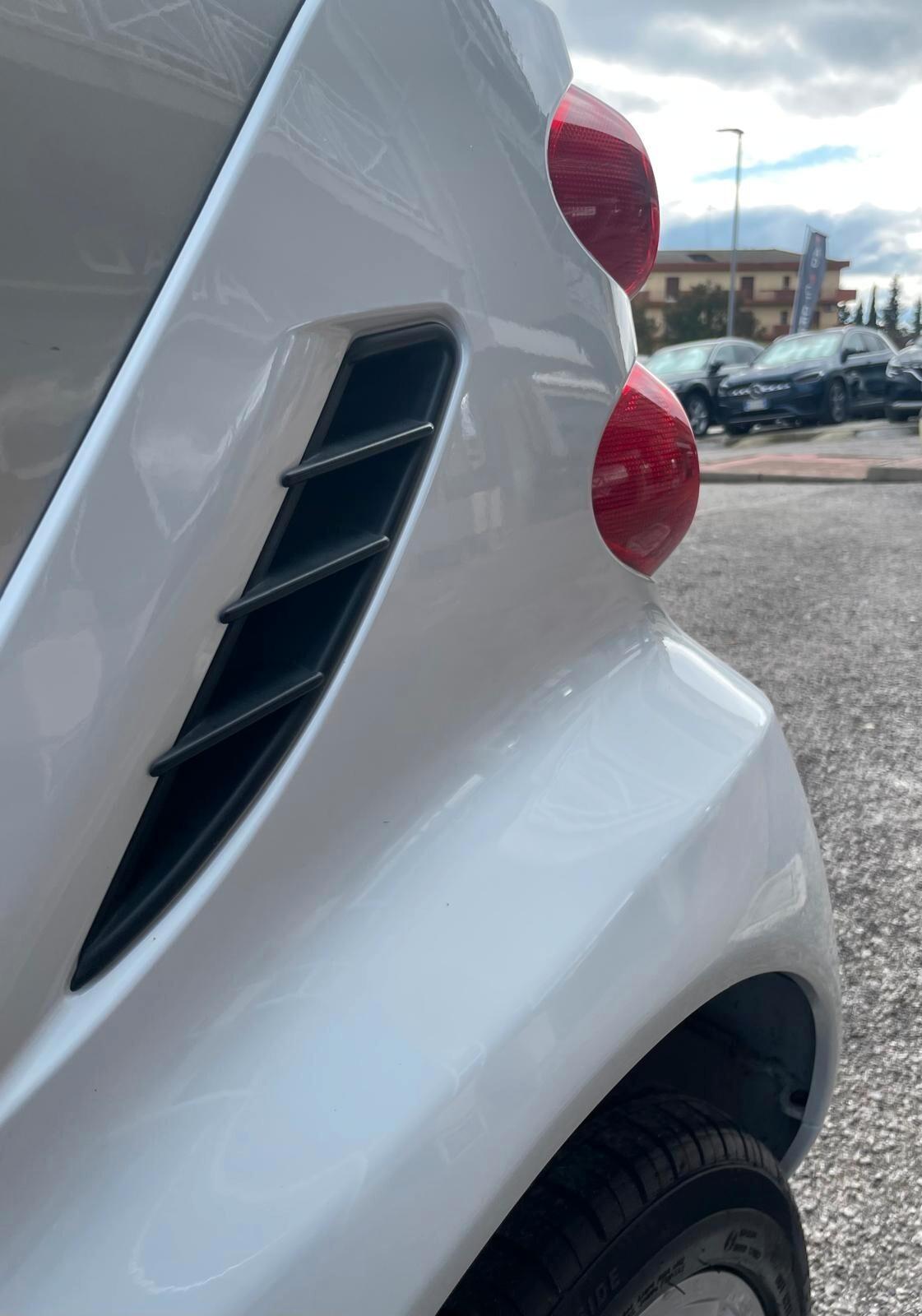 Smart ForTwo 1000 52 kW MHD coupé passion