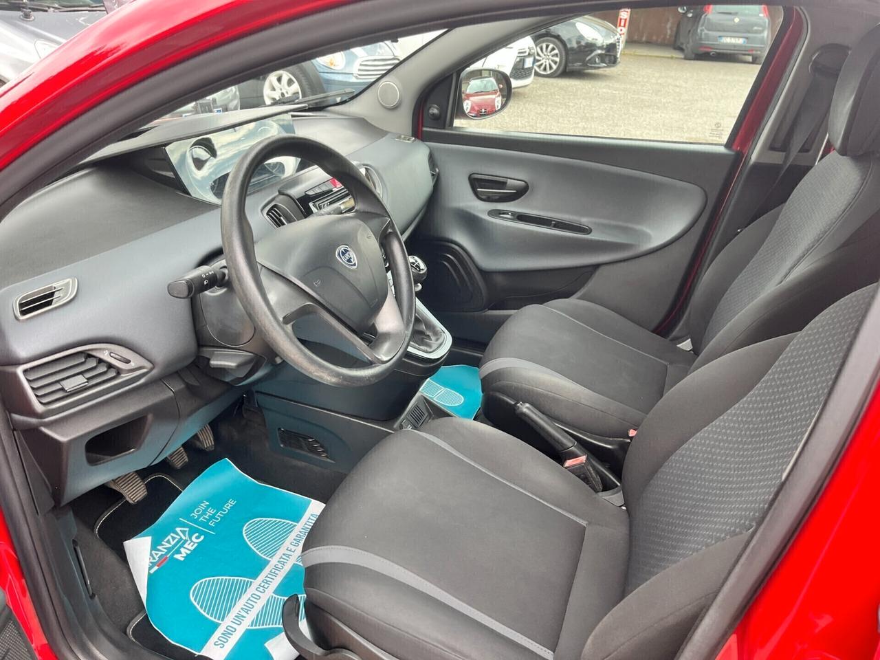 Lancia Ypsilon 1.2 69 CV 5 porte