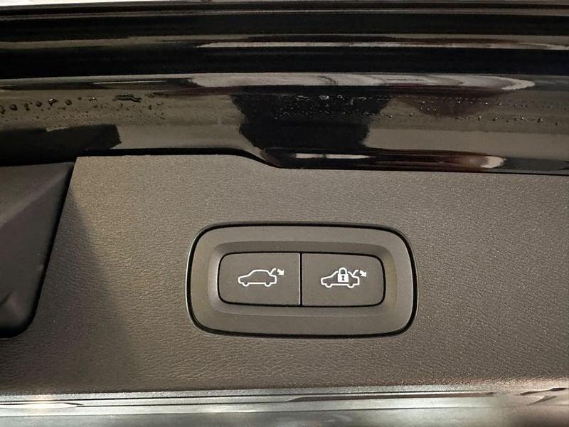 Volvo V60 Cross Country V60 II 2023 Cross Country 2.0 b4 Plus awd auto
