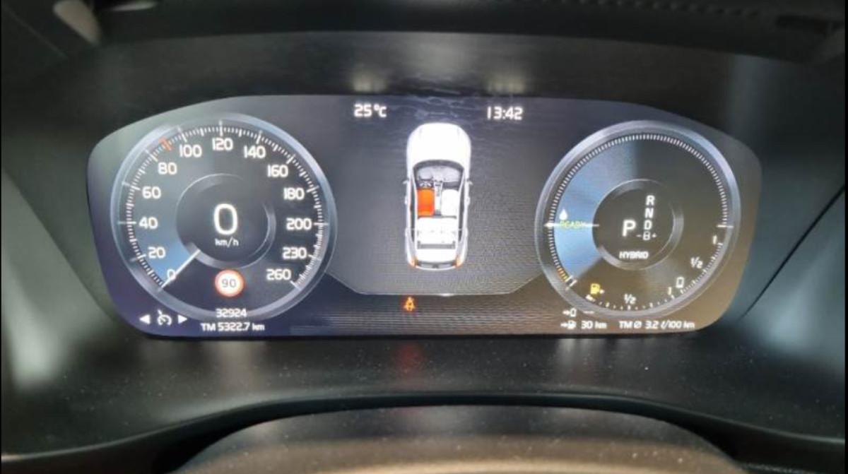 VOLVO Xc40 T4 Recharge Plug-In Hybrid Automatico Core N-1