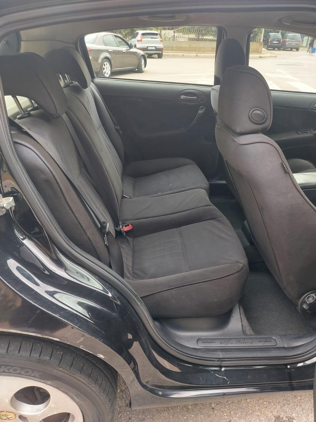 Alfa Romeo 147 1.9 JTD M-JET 16V 5 porte Dist.