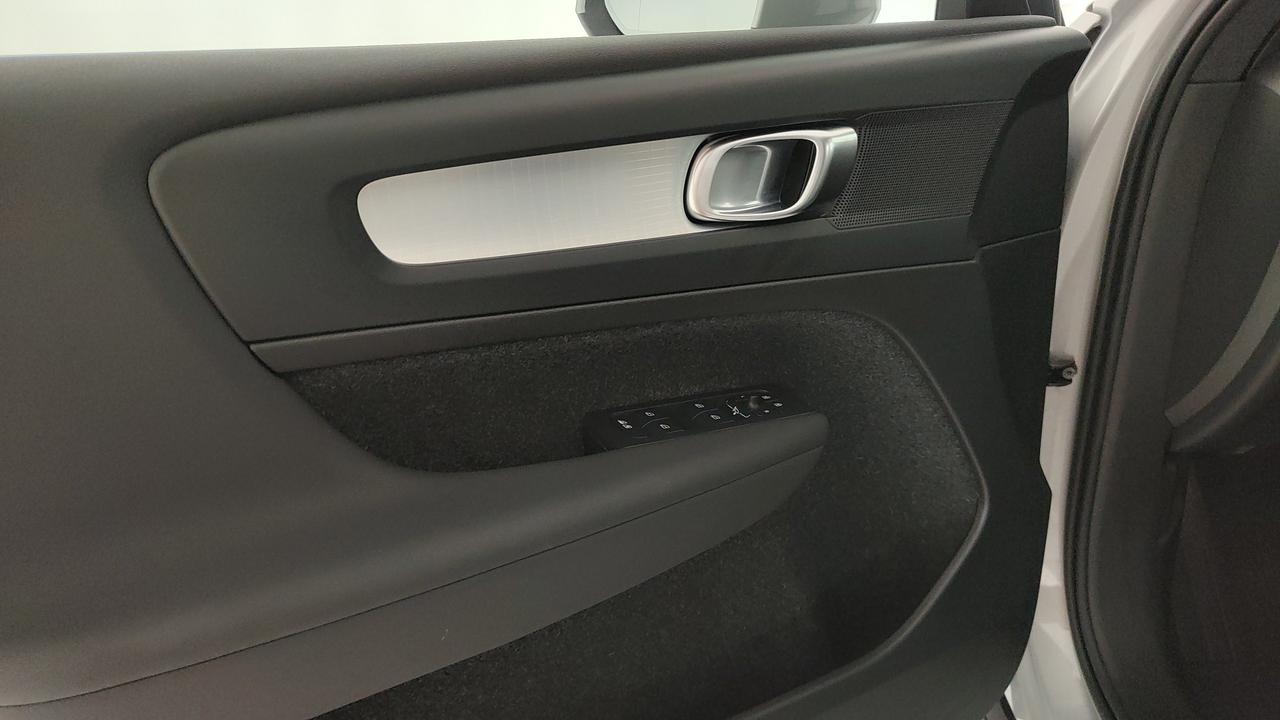 VOLVO XC40 2.0 b3 Core auto