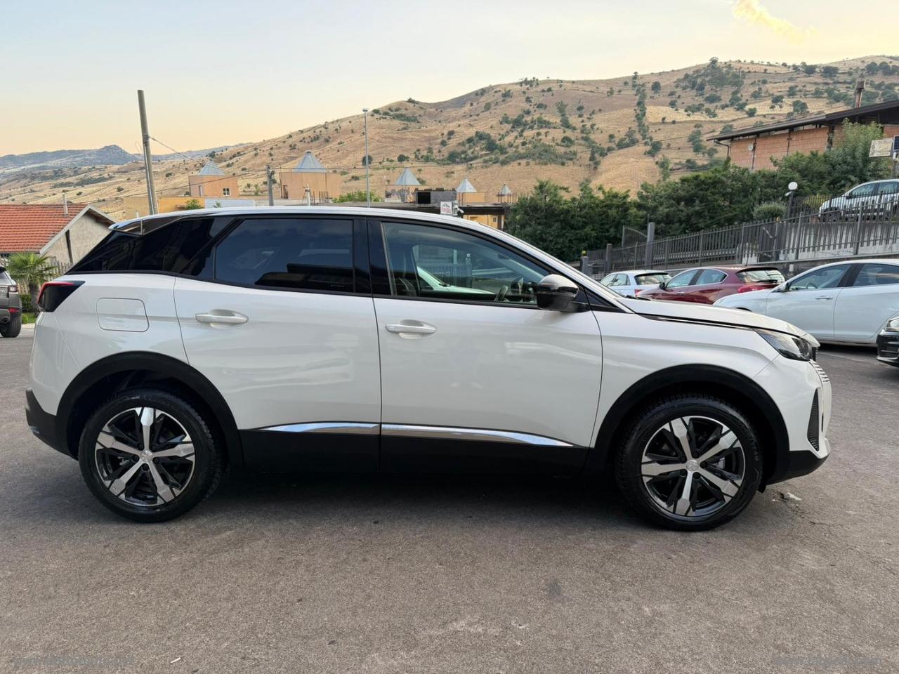PEUGEOT 3008 BlueHDi 130 S&S Allure Pack