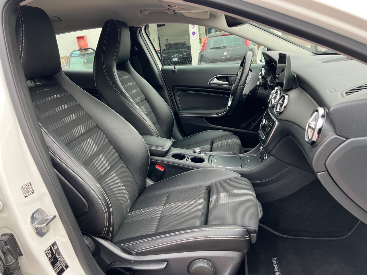 Mercedes-benz GLA 200 d Automatic Premium