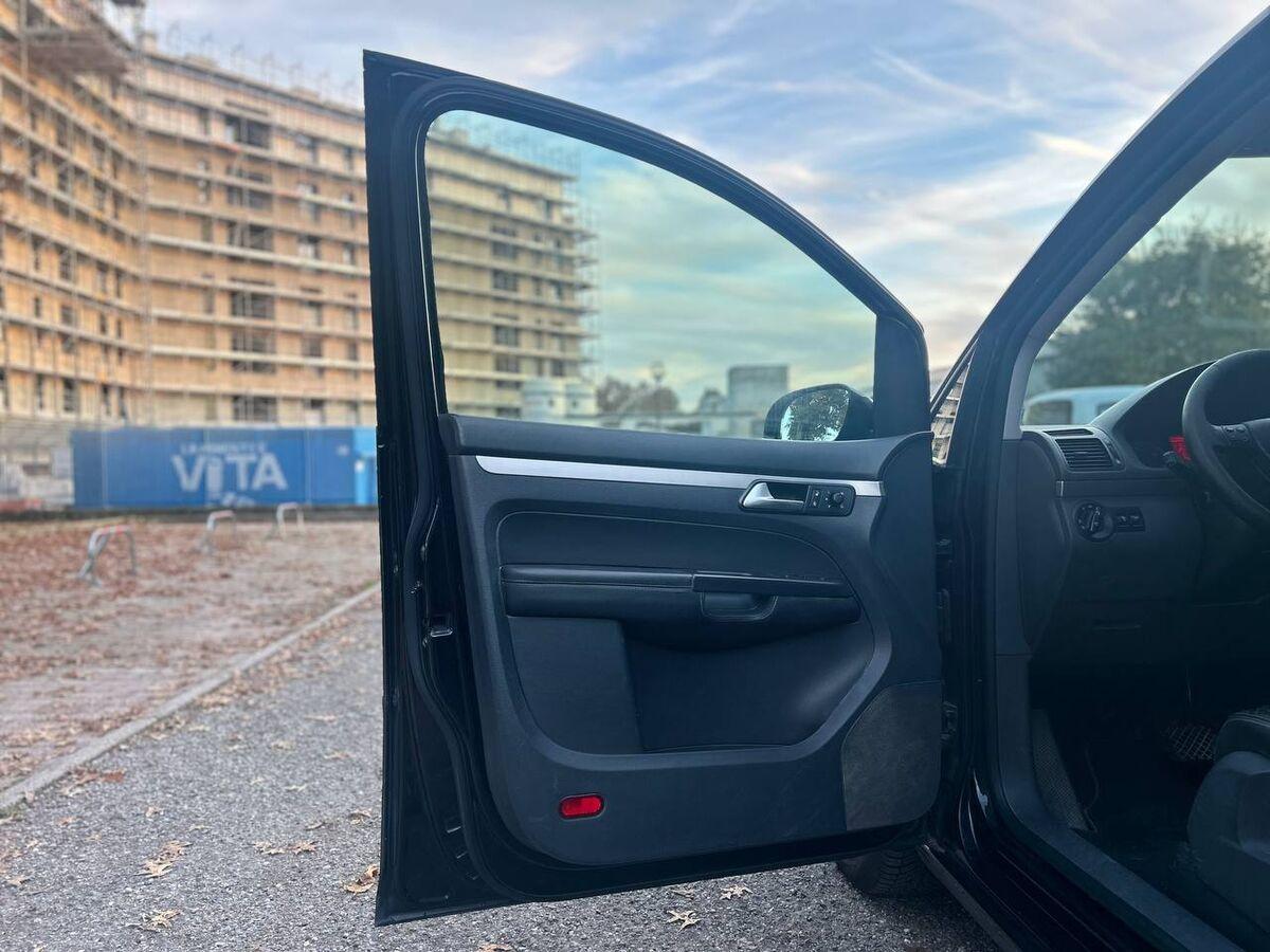 Volkswagen Touran 2.0 tdi Highline 170cv dsg dpf