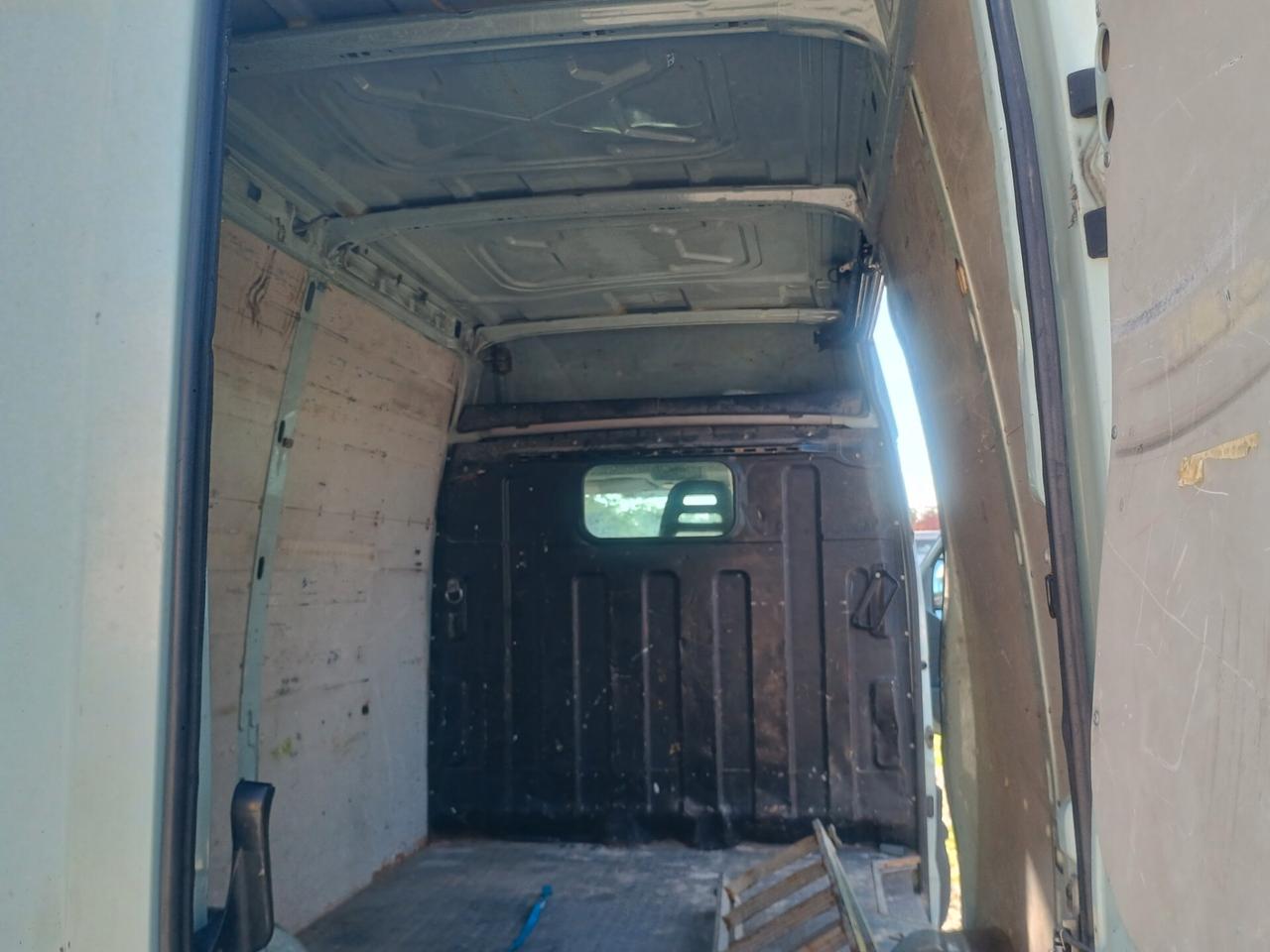 IVECO DAILY FURGONATO MINIVAN